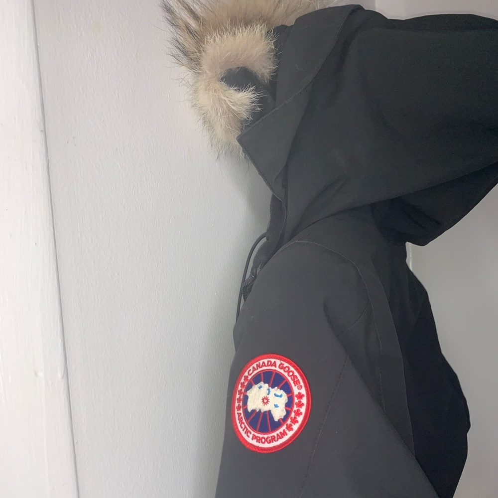 CANADA GOOSE VICTORIA COAT in Black sz. M in women